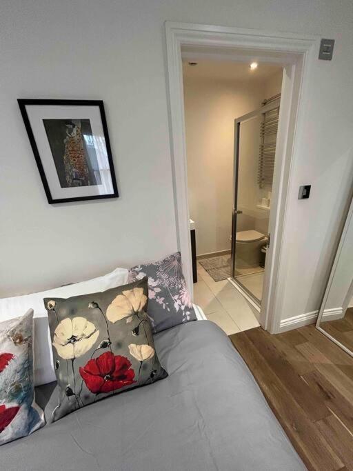 Portobello 2-bed Appartamento Londra